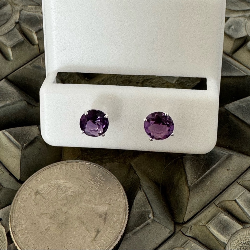 Sterling Silver 6MM Amethyst Stud Earrings